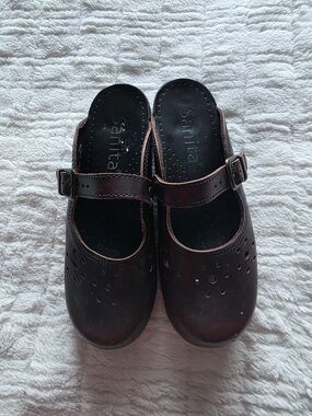 Sanita Brown Leather Mary Jane Clogs with Buckle